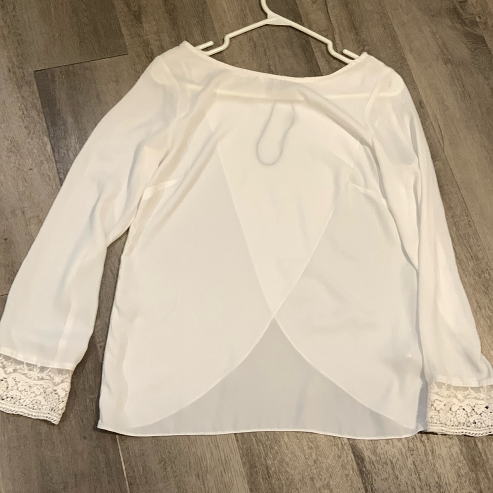 white open back sheer blouse with lace detailing on sleeves size 4 US